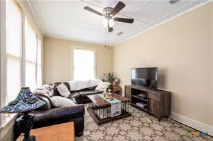 626 St Vincent St, Gonzales, TX 78629 - Photo 18