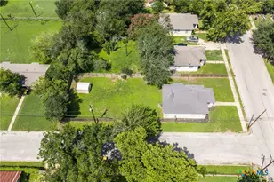 626 St Vincent St, Gonzales, TX 78629 - Photo 40