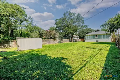626 Saint Vincent Street, Gonzales, TX 78629 - Photo 12
