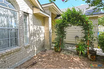 316 Meadow Park, New Braunfels, TX 78130 - Photo 2