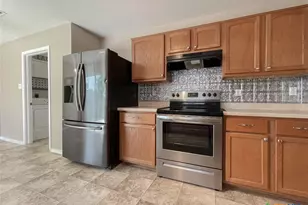 2237 Stoneleigh Dr, New Braunfels, TX 78130 - Photo 8