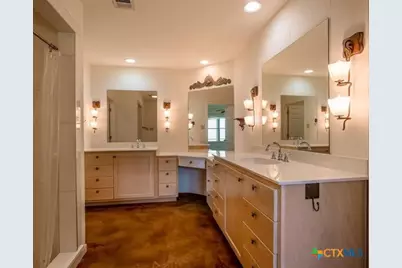 736 W Lakecrest Drive, Other, TX 78607 - Photo 12