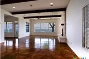 736 W Lakecrest Dr, Other, TX 78607 - Photo 6