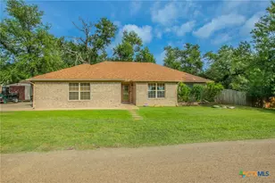 27 S Sherwood Dr, Belton, TX 76513 - Photo 1