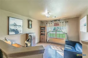 27 S Sherwood Dr, Belton, TX 76513 - Photo 10