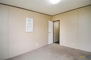 413 W Oaks Dr, Victoria, TX 77905 - Photo 14