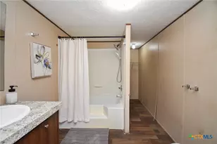413 W Oaks Dr, Victoria, TX 77905 - Photo 20