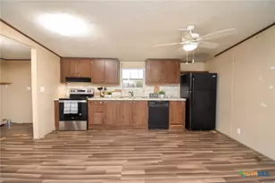 413 W Oaks Dr, Victoria, TX 77905 - Photo 6