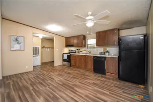 413 W Oaks Dr, Victoria, TX 77905 - Photo 8