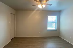 415 E 4th Ave, Belton, TX 76513 - Photo 10