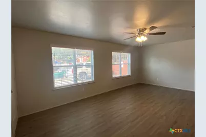 415 E Fourth Avenue #A, Belton, TX 76513 - Photo 2