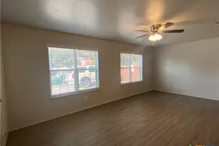 415 E 4th Ave, Belton, TX 76513 - Photo 2