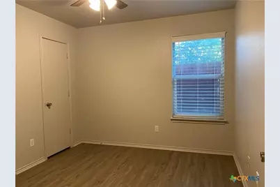 415 E Fourth Avenue #A, Belton, TX 76513 - Photo 14