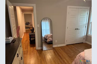 2304 E Mistletoe Avenue, Victoria, TX 77901 - Photo 22