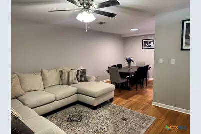 2304 E Mistletoe Avenue, Victoria, TX 77901 - Photo 2