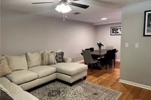 2304 E Mistletoe Ave, Victoria, TX 77901 - Photo 2