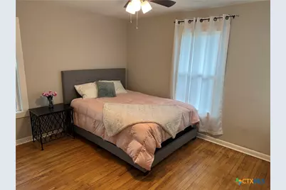 2304 E Mistletoe Avenue, Victoria, TX 77901 - Photo 20