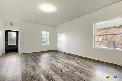 1818 Strawberry Field, New Braunfels, TX 78130 - Photo 4