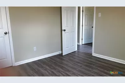 808 E 6th Street, Nixon, TX 78140 - Photo 26