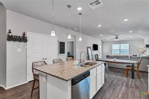 1711 Stone House, New Braunfels, TX 78132 - Photo 6
