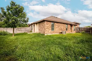 586 Creekside Cir, New Braunfels, TX 78130 - Photo 16