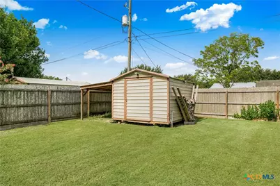 607 Dove, Victoria, TX 77905 - Photo 8