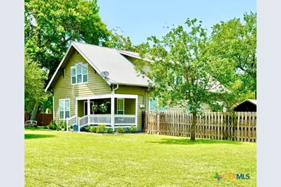 602 N Ridge Street, Hallettsville, TX 77964 - Photo 4