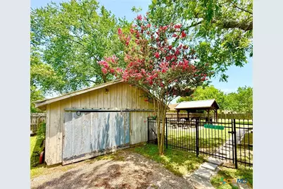 602 N Ridge Street, Hallettsville, TX 77964 - Photo 46