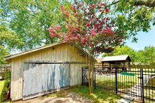 602 N Ridge St, Hallettsville, TX 77964 - Photo 46