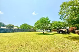 602 N Ridge St, Hallettsville, TX 77964 - Photo 44