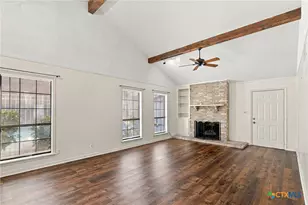 101 A Maplewood Dr, Victoria, TX 77901 - Photo 4
