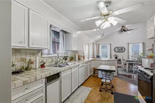 101 A Maplewood Dr, Victoria, TX 77901 - Photo 16