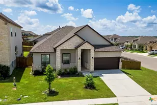 1606 Folk Victorian, New Braunfels, TX 78132 - Photo 4