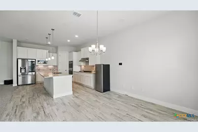 1606 Folk Victorian, New Braunfels, TX 78132 - Photo 16