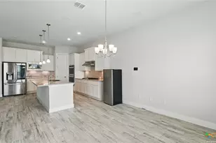 1606 Folk Victorian, New Braunfels, TX 78132 - Photo 16