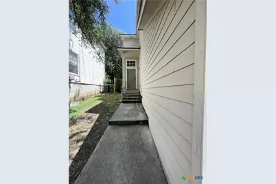 933 Sagewood, San Marcos, TX 78666 - Photo 2