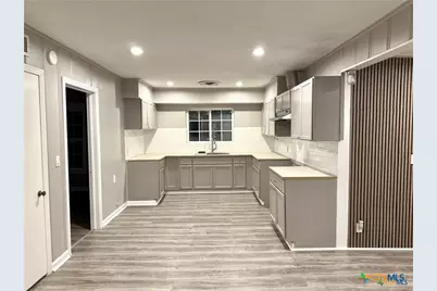 302 Smith Street, Gonzales, TX 78629 - Photo 6