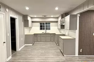 302 Smith St, Gonzales, TX 78629 - Photo 6