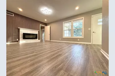 302 Smith Street, Gonzales, TX 78629 - Photo 8