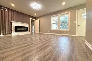 302 Smith St, Gonzales, TX 78629 - Photo 8