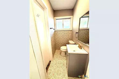 302 Smith Street, Gonzales, TX 78629 - Photo 14