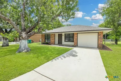 1101 E Avenue O, Belton, TX 76513 - Photo 2