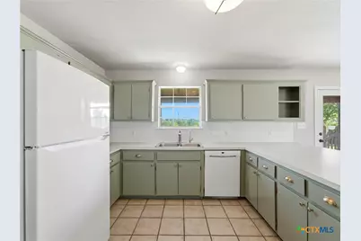 913 Ridge Drive, San Marcos, TX 78666 - Photo 10