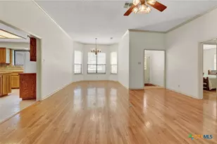 1940 Squire Circle, New Braunfels, TX 78130 - Photo 10