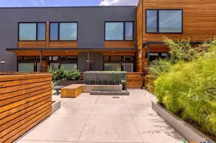 2002 E 7th St, Austin, TX 78702 - Photo 16
