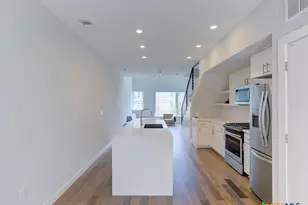 2002 E 7th St, Austin, TX 78702 - Photo 4