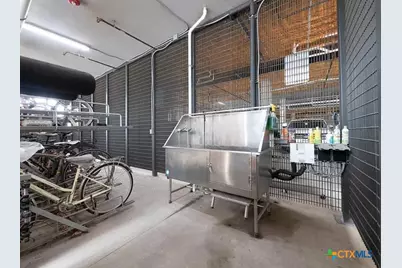 2002 E 7th Street #215, Austin, TX 78702 - Photo 20