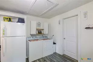 203 Ernst St, Victoria, TX 77901 - Photo 14