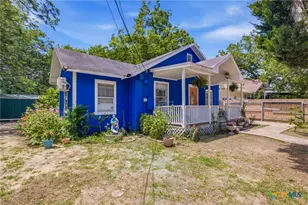 203 Ernst St, Victoria, TX 77901 - Photo 4