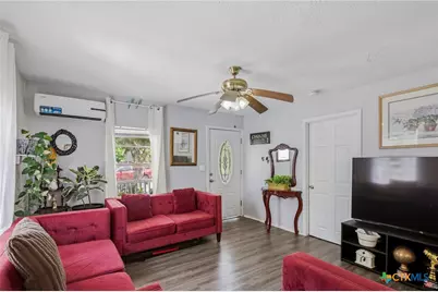 203 Ernst Street, Victoria, TX 77901 - Photo 10